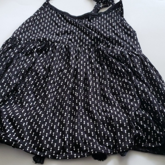 Top - Picture 2 of 4